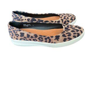 BareTraps Nadra Leopard Slip On Flat 7.5